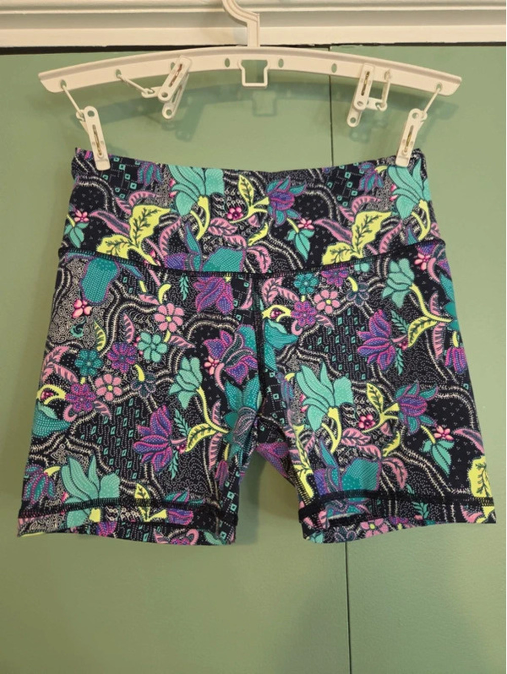 Victoria secret sport colorful athletic short size small
